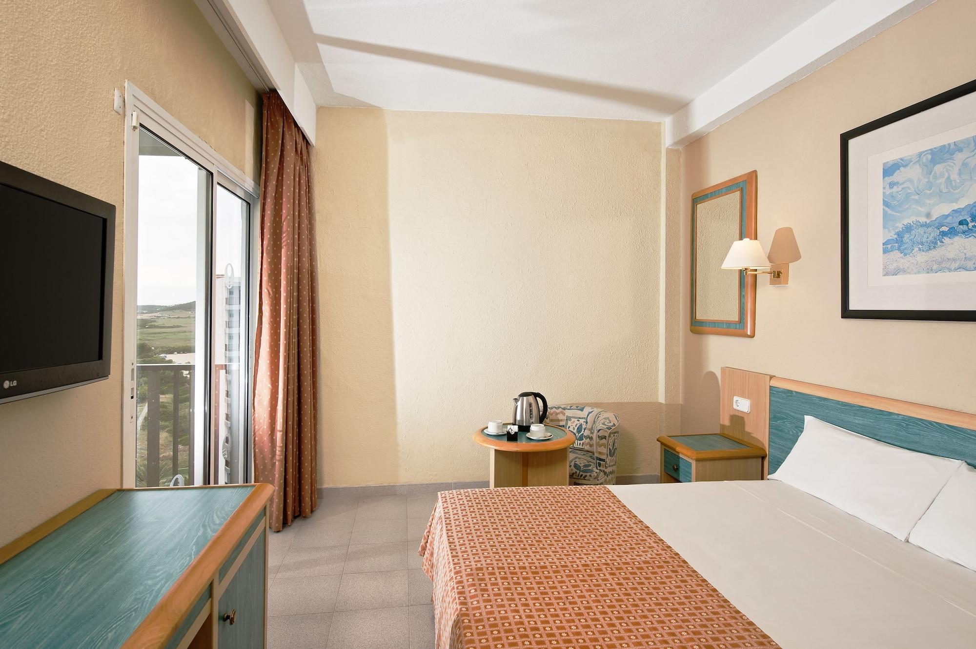 Hotel Sol Milanos Pingueinos Son Bou Esterno foto