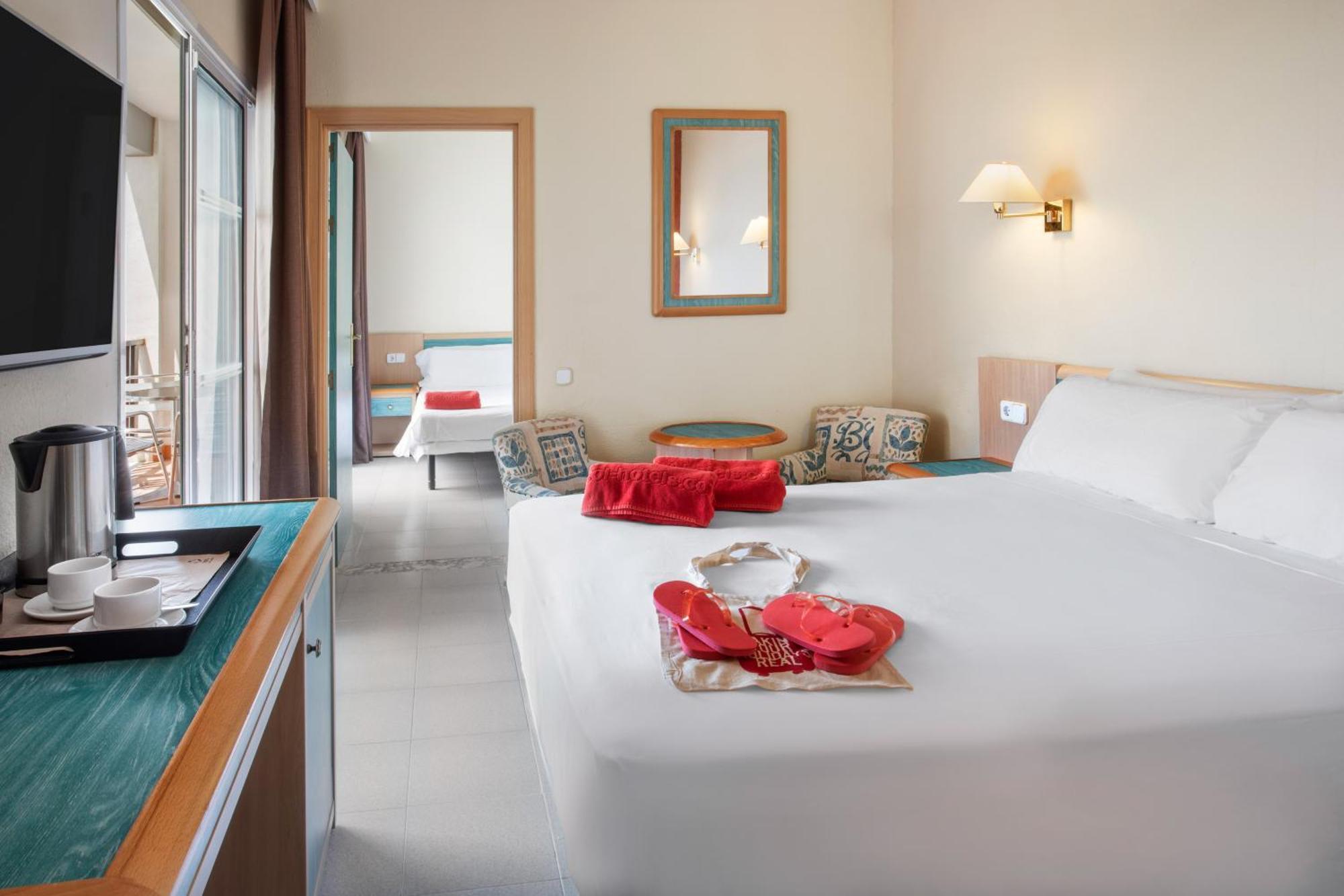 Hotel Sol Milanos Pingueinos Son Bou Esterno foto