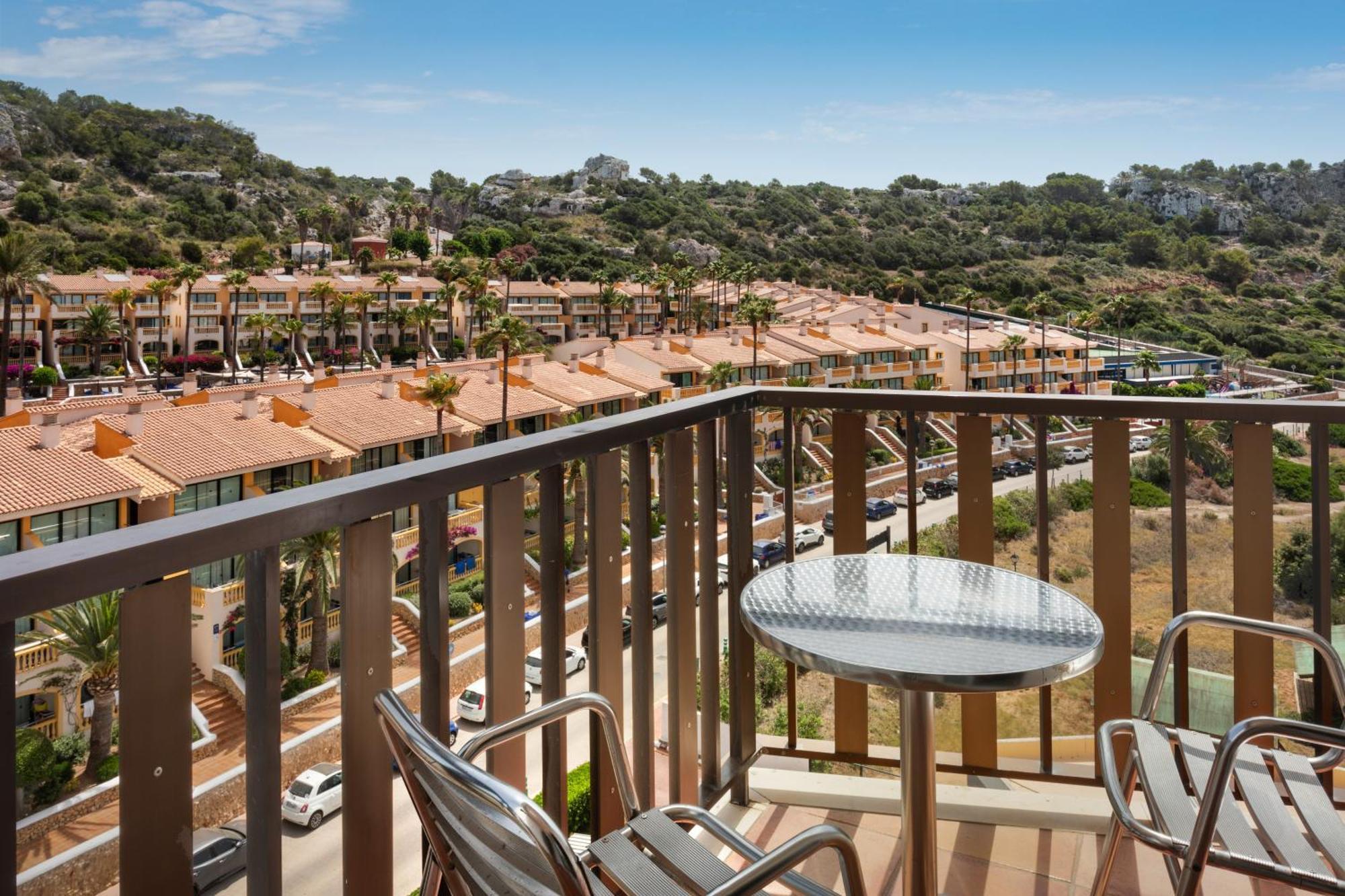 Hotel Sol Milanos Pingueinos Son Bou Esterno foto